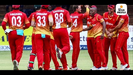 ઝિમ્બાબ્વેના બે ખેલાડીઓએ પોતાના રાષ્ટ્રપતિના વિરોધ માટે મેચમાં કાળી પટ્ટી પહેરી હતી