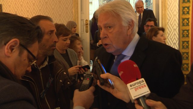 Felipe González valora la situación en Venezuela y también en Podemos