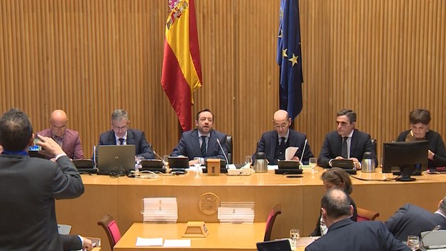 Hernández de Cos llega a la Comisión de Presupuestos