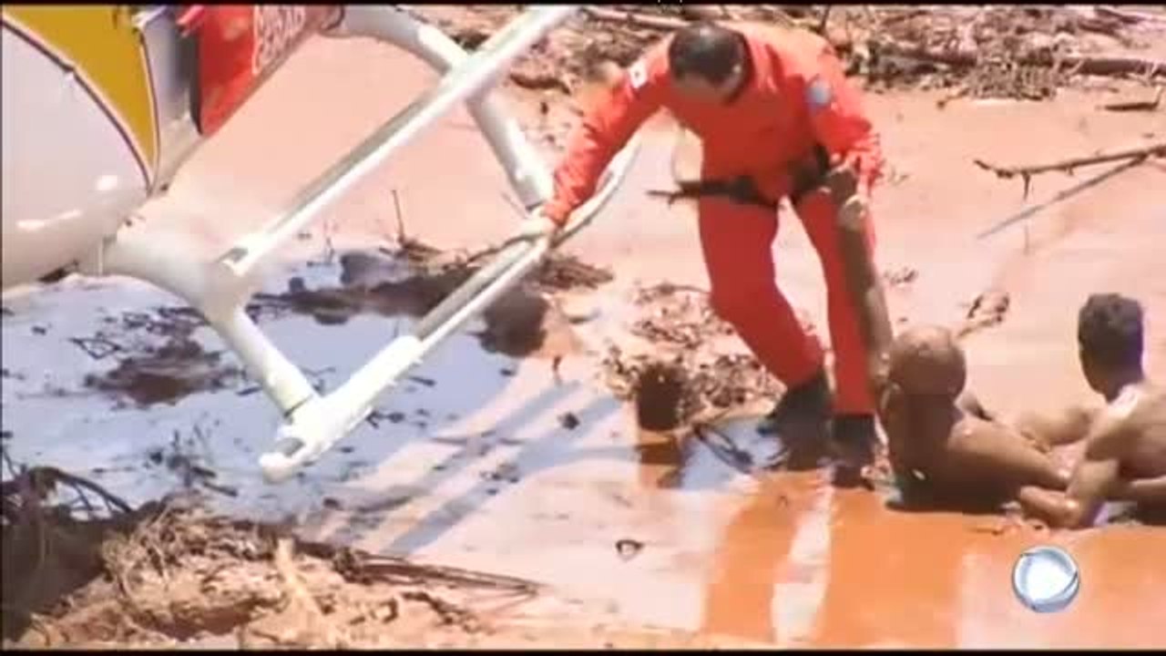 Nueve muertos y 300 desaparecidos en Brasil al romperse un dique minero