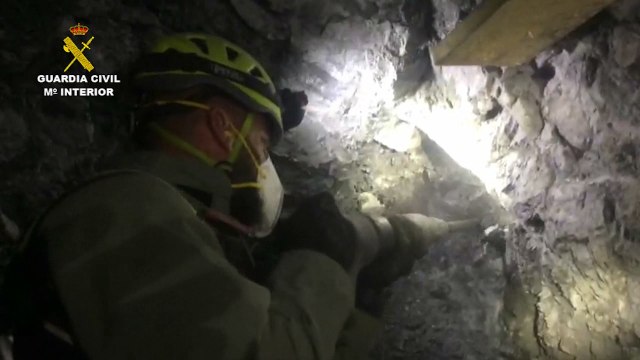 Labores de rescate en el interior del túnel donde estaba Julen
