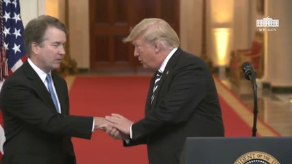 Trump resalta la figura de Kavanaugh tras jurar su cargo