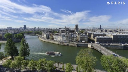 Installation d'une bâche de protection sur la Cathédrale Notre Dame de Paris en Timelapse
