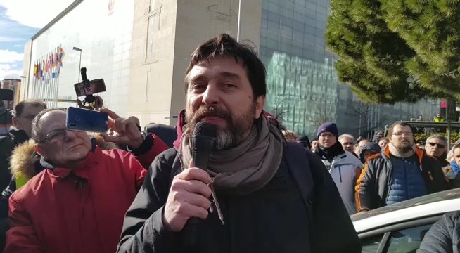 Mayoral durante las protestas de los taxistas en Ifema