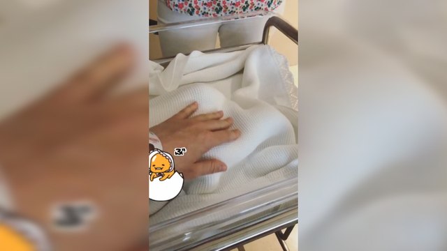 Adriana Abenia comparte el primer vídeo de Luna