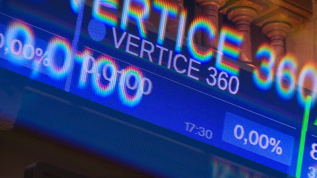 El Ibex abre prácticamente plano y ronda los 9.744 puntos