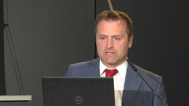 Más del 13% de conductores lee o escribe mensajes mientras conduce