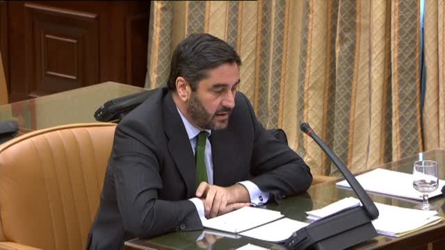 Tenso enfrentamiento entre Magdalena Álvarez y el portavoz del PP en la comisión de Spanair