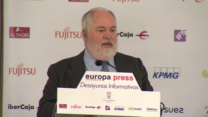 Cañete pide a España ambición en materia de Clima y Energía