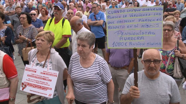 Concentración de pensionistas en Bilbao