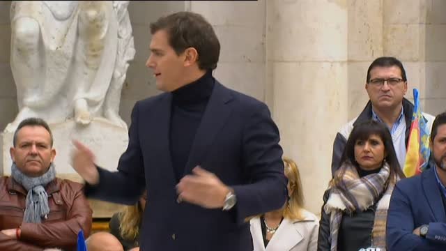 Rivera: Sánchez es un señor con unas tijeras gigantes que intenta cortar puentes