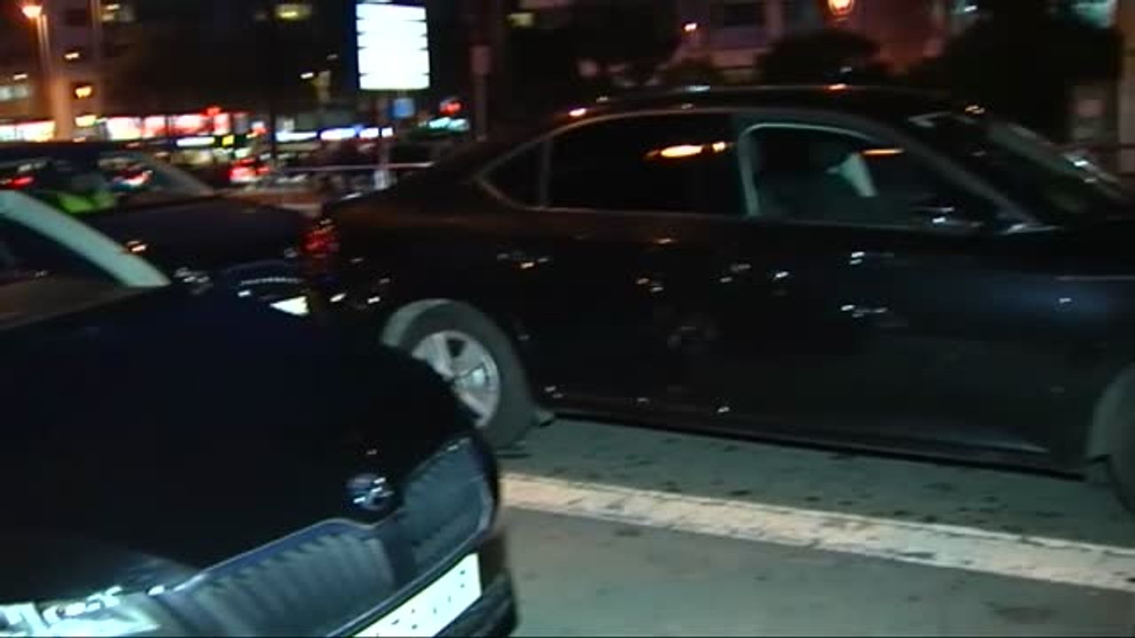 Los conductores VTC cortan La Diagonal para reivindicar su presencia en la reunión con la Generalitat