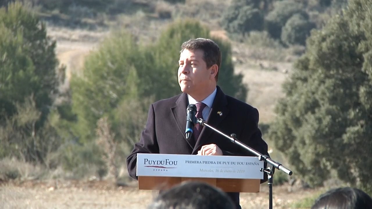 Puy du Fou planta una encina, en vez de poner primera piedra