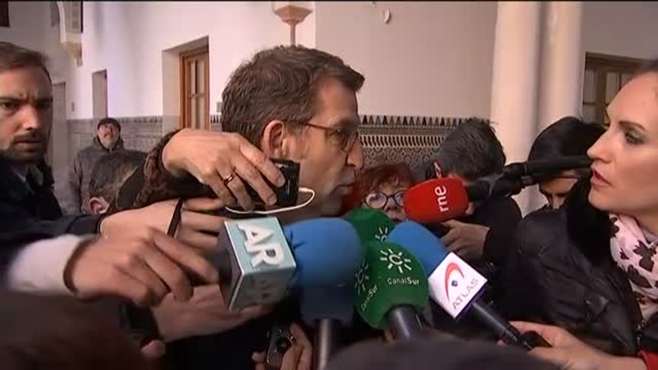 Núñez Feijóo: "Los documentos firmados con Vox y Cs los firmaría el PSOE si pudiera"