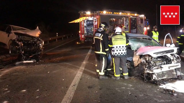 Un muerto en un choque frontal entre dos turismos en Alcalá de Henares
