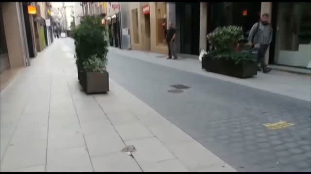 El discurso del rey, en las alcantarillas de Olot