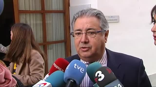 Vox califica de 'kale borroka' la protesta feminista en el exterior del Parlamento de Andalucía