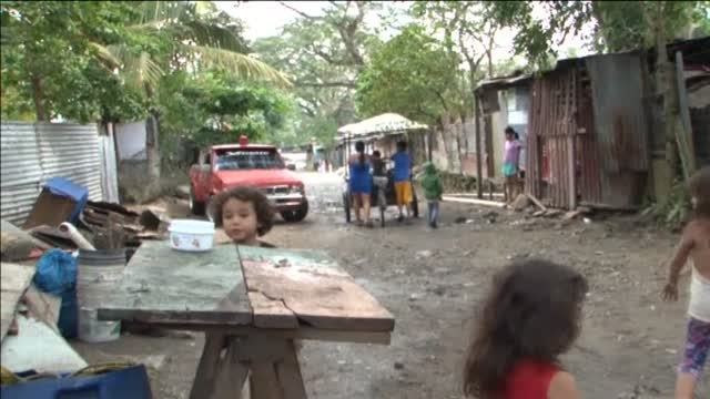 Una nueva caravana de migrantes hondureños parten hacía Estados Unidos