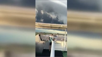 Una nube extraña cubre el cielo de Zarate, en Argentina