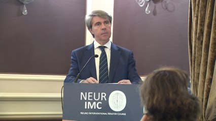 Garrido participa en acto de neuroradiología