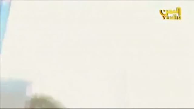 Imágenes del momento del ataque con drones de los rebeldes en una base aérea en Yemen