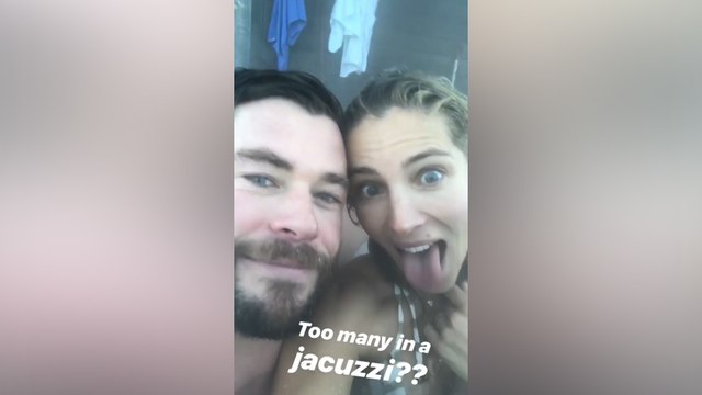 Pataky y Hemsworth, en bikini y bañador en la nieve