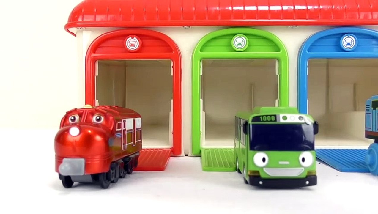 Thomas & Friends Cars & Chuggington & Tayo Hulk vs Monster Crocodile insect Tayo bus garage toy