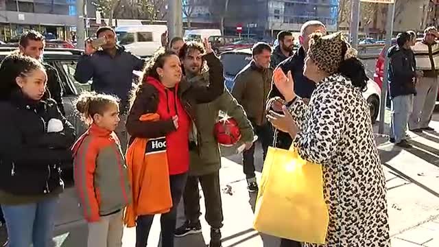 Se investigan las causas del incendio en una vivienda de Badalona