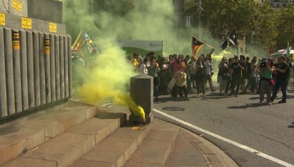Manifestantes de CDR se concentran por el aniversario del 1-O