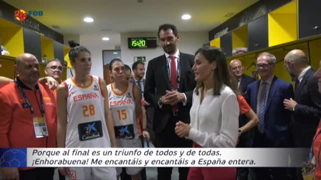La reina felicita a la selección española de basket femenino tras su medalla de bronce en la Copa del Mundo