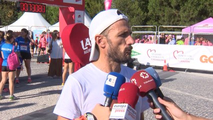 El atleta Chema Martínez conciencia a la población de la importancia de evitar la muerte súbita card