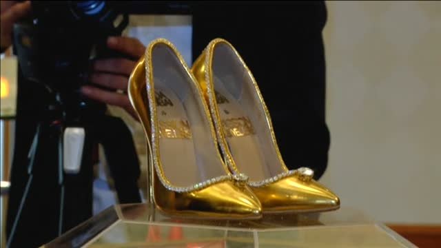 Dubái pone en venta un par de zapatos por casi 15 millones de euros