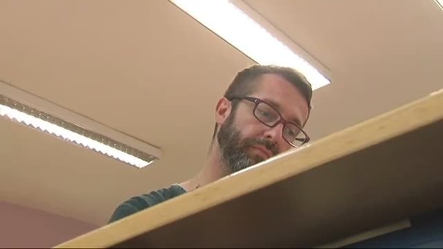 Mi mamá cocina, mi papá trabaja Andalucía pone coto al sexismo en los libros de texto