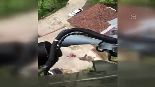 Milli Savunma Bakanlığı, Araklı'da sel felaketine 2 helikopter ve 2 uçakla destek verdi - TRABZON