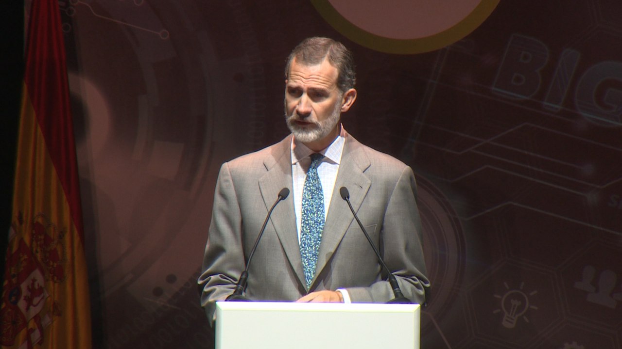 Felipe VI destaca las bases tecnológicas de la industria española