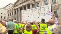 Nueva concentración de pensionistas frente al Congreso