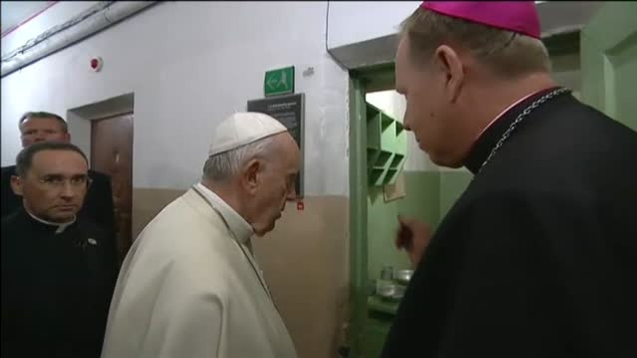 El papa Francisco rinde homenaje a las víctimas del Holocausto y de la KGB en Lituania