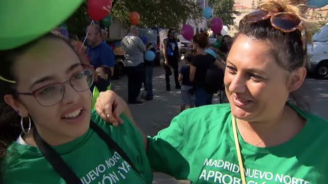 Los vecinos de Fuencarral celebran con globos y deseos la aprobación de Madrid Nuevo Norte