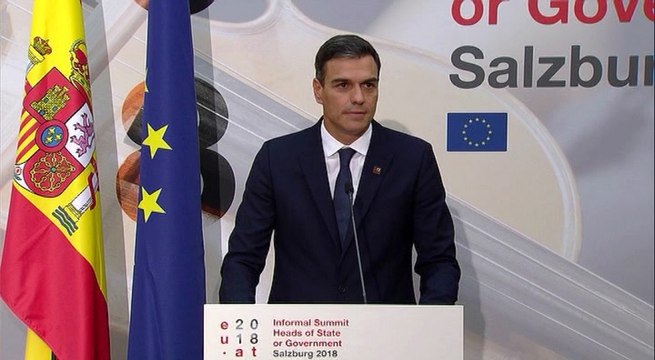 Sánchez, dispuesto a comparecer en el Senado por su tesis