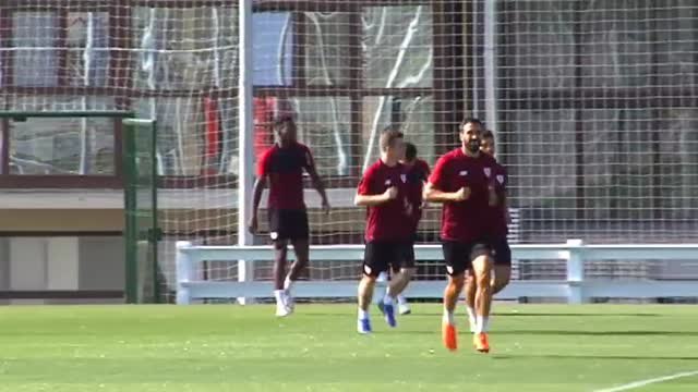 Muniain trabaja con normalidad y está a disponible para Sevilla