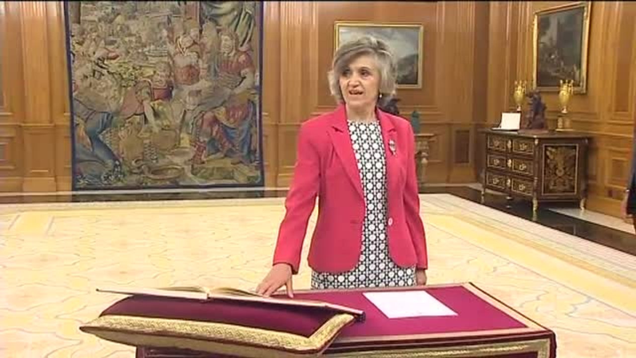 María Luisa Carcedo promete ante Felipe VI como nueva ministra de Sanidad, Consumo y Bienestar Social