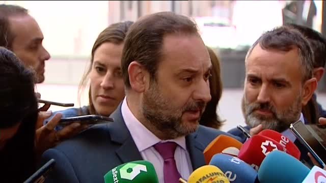 Ábalos expresa el apoyo del Gobierno y de la dirección del PSOE a la ministra Montón