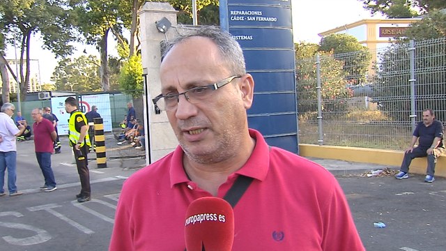 Trabajadores de Navantia cortan la carretera en señal de protesta