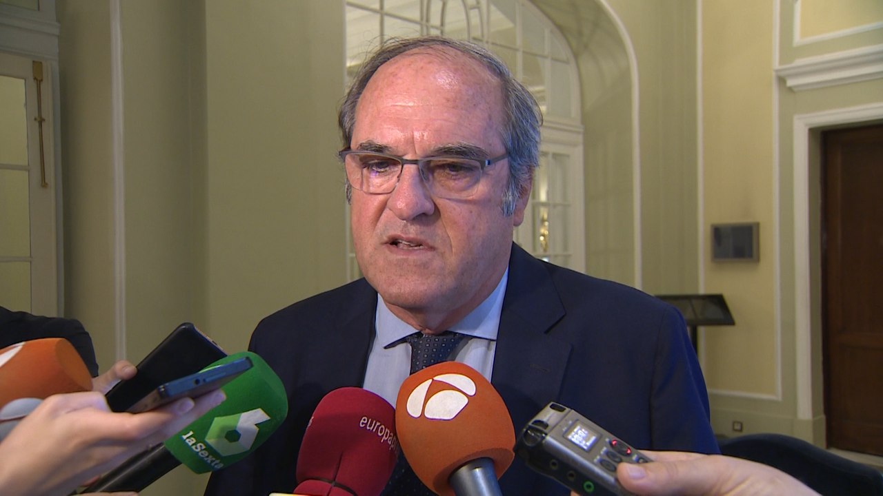 Gabilondo (PSOE) prefiere "escuchar" a Carmena