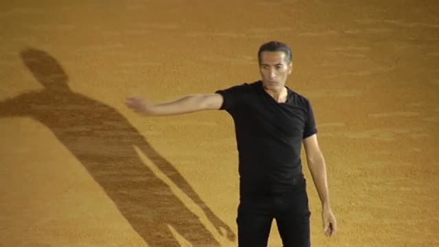 Israel Galván arranca las emociones del público con su espectáculo Arena