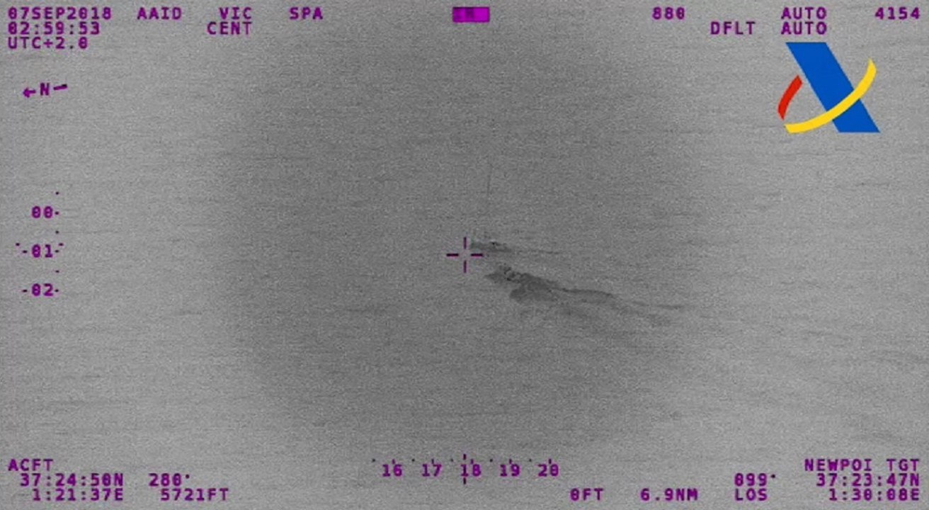 Interceptado velero con 200 fardos de hachís