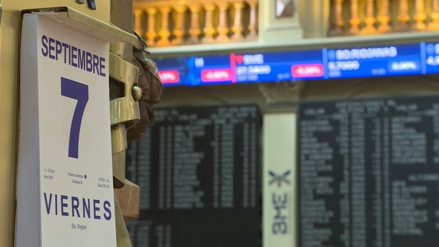 El Ibex 35 abre plano y se aferra a los 9.200 enteros