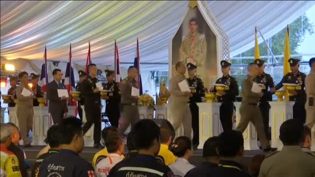 Tailandia agradece con un festín para 10.000 personas el rescate de la cueva