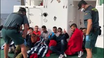 Guardia Civil rescata a 12 inmigrantes más en Cádiz
