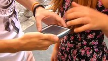 Dos de cada diez jóvenes gallegos controla a su pareja por Internet